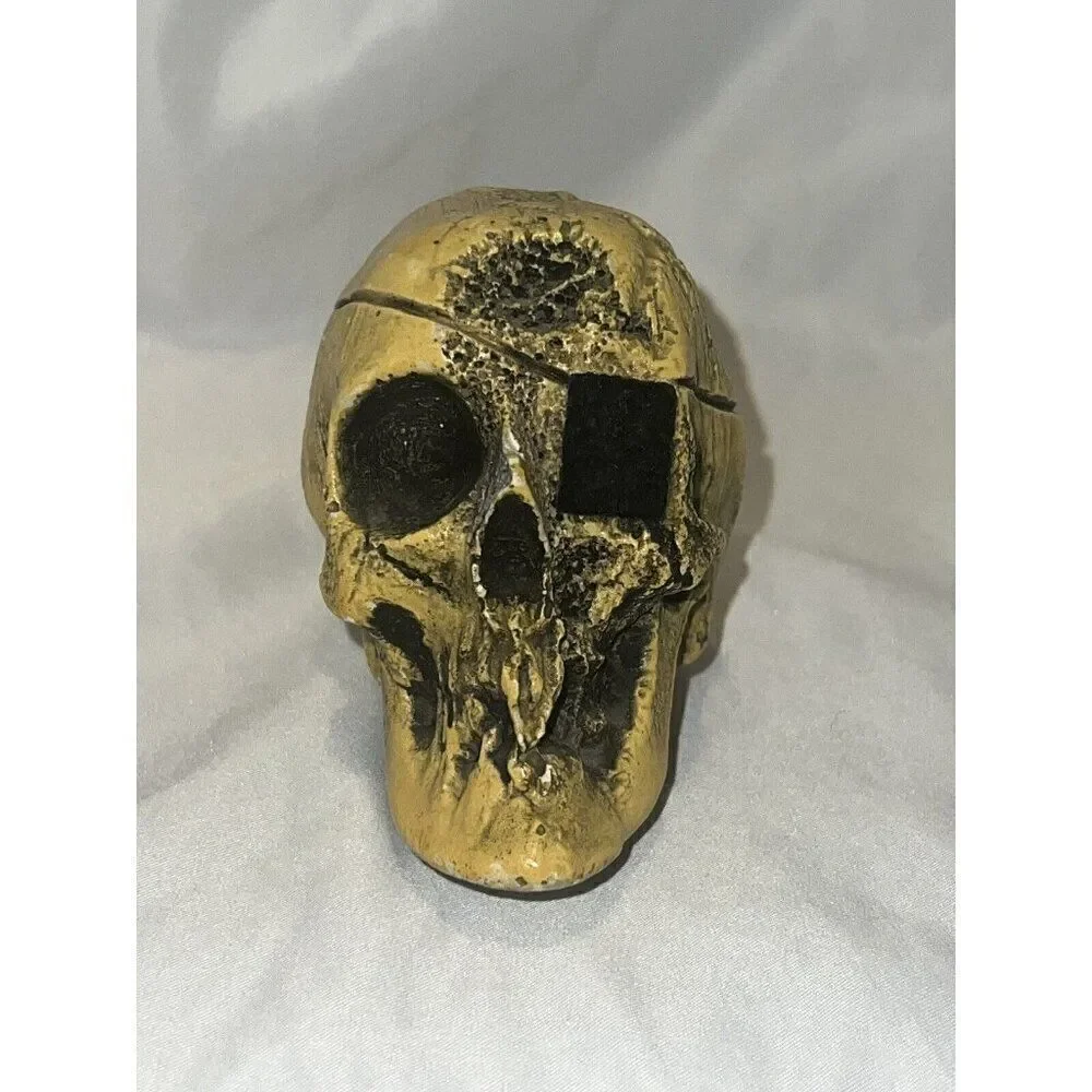Disneyland Randotti Disney Skull W/ Eyepatch Pirate POTC Caribbean Vintage Glows